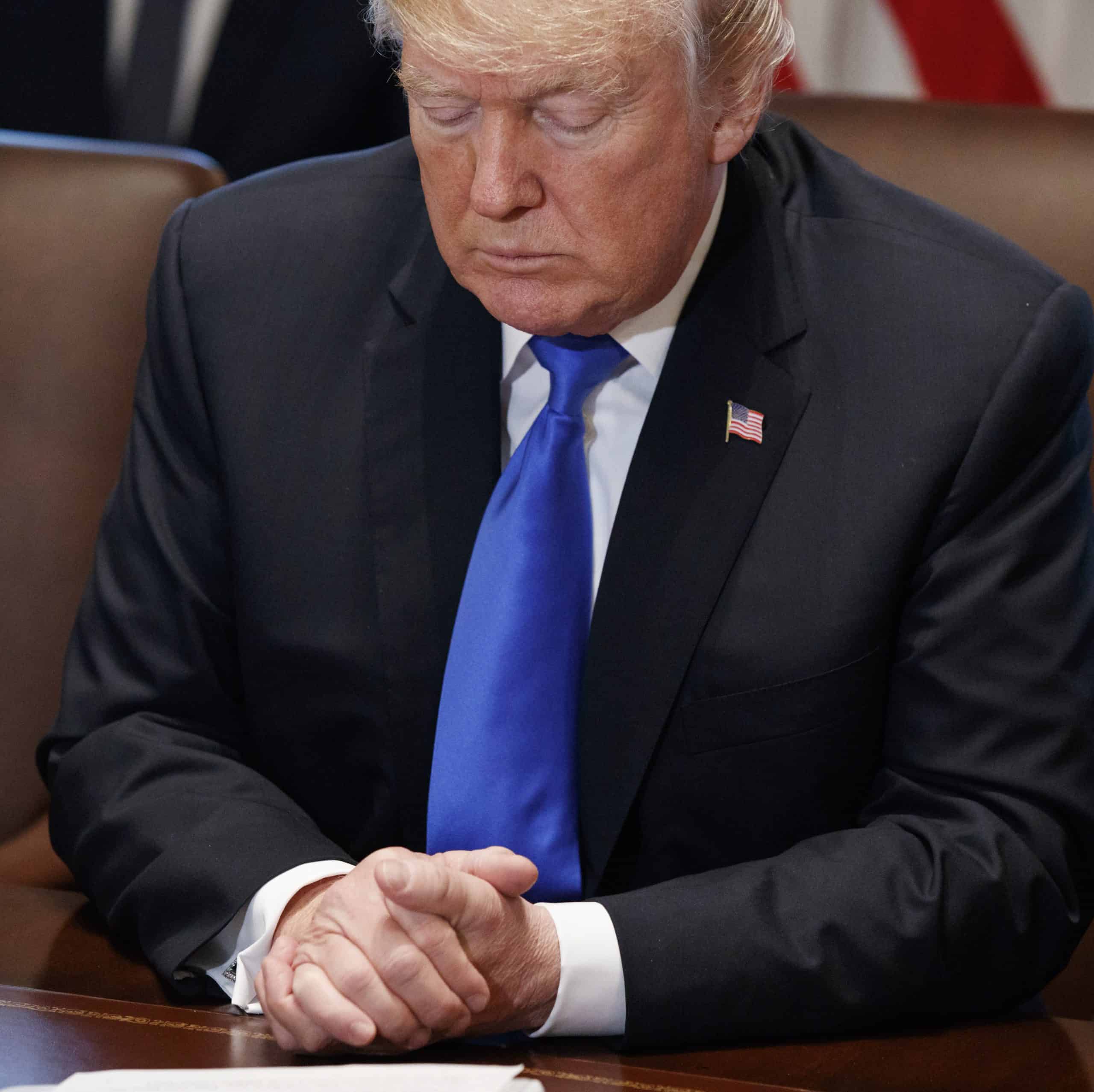 Vianočný darček od Trumpa: Firmy zaplatia nižšie dane, peniaze začali rozdávať zamestnancom v podobe bonusov, či vyššieho platu