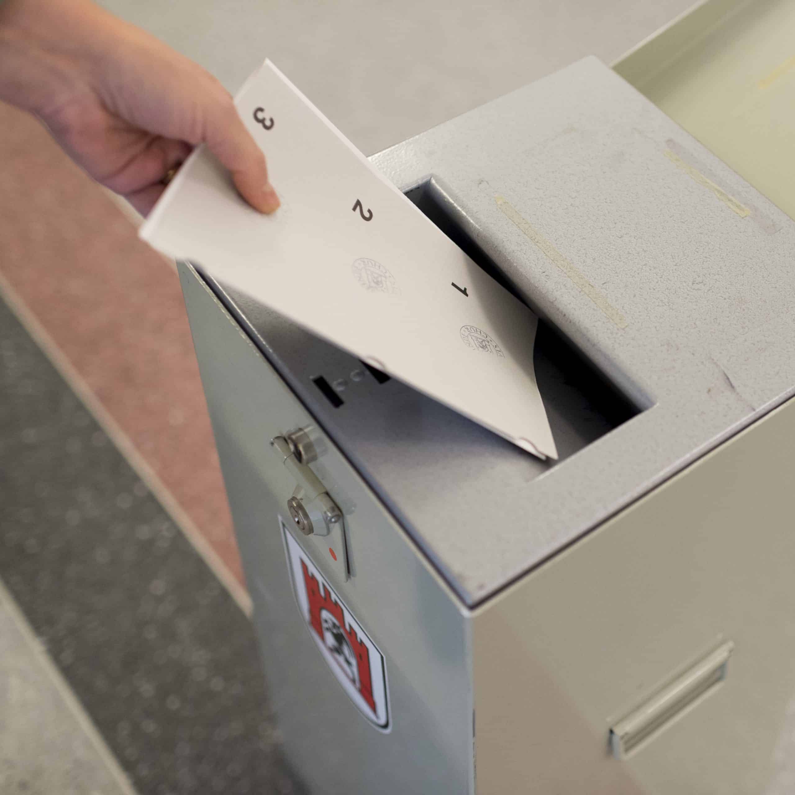 Proti systému: Švajčiarsko sa chystá hlasovať o tom, či bankám zakáže vytvárať peniaze