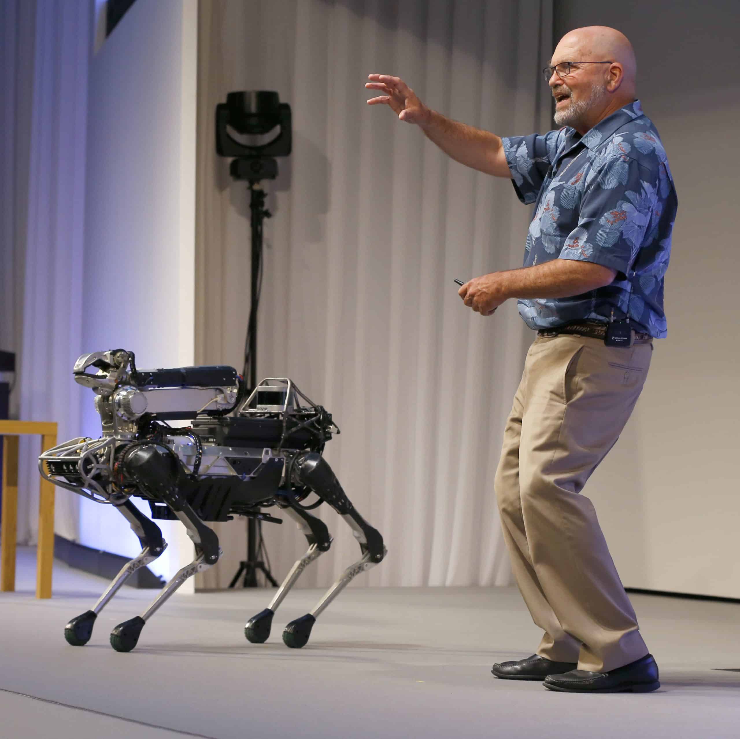 O prácu sa nebojte, všetko čo sa zautomatizovať dalo, už v rukách robotov je