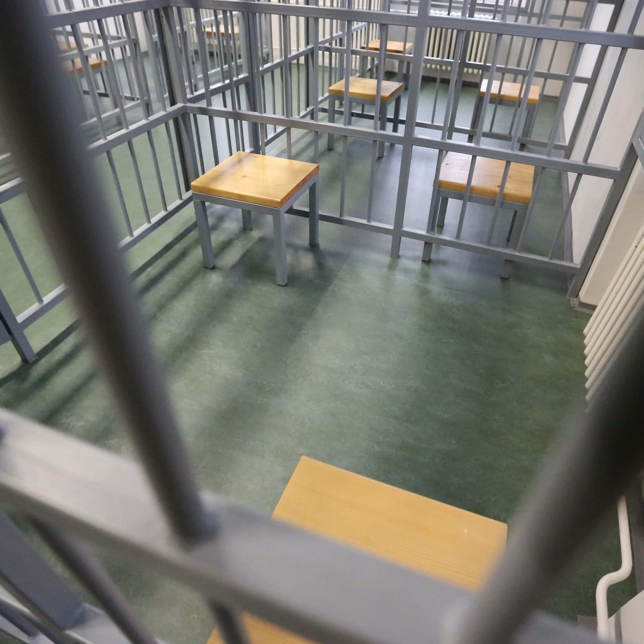 Namiesto zloženia kaucie v hotovosti nasadia algoritmy