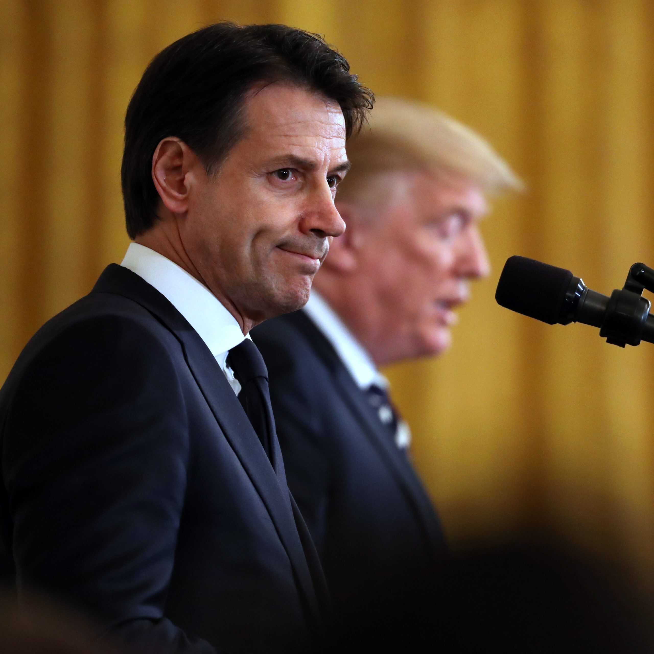 Trump chce údajne rozložiť EÚ: Mal ponúknuť americké prostriedky na nákup talianskeho dlhu