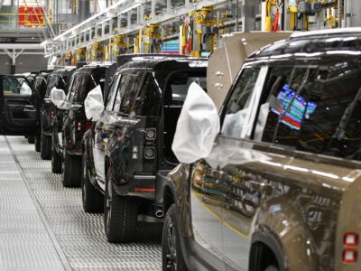 Jaguar Land Rover v reakcii na clá pozastaví vývoz do USA