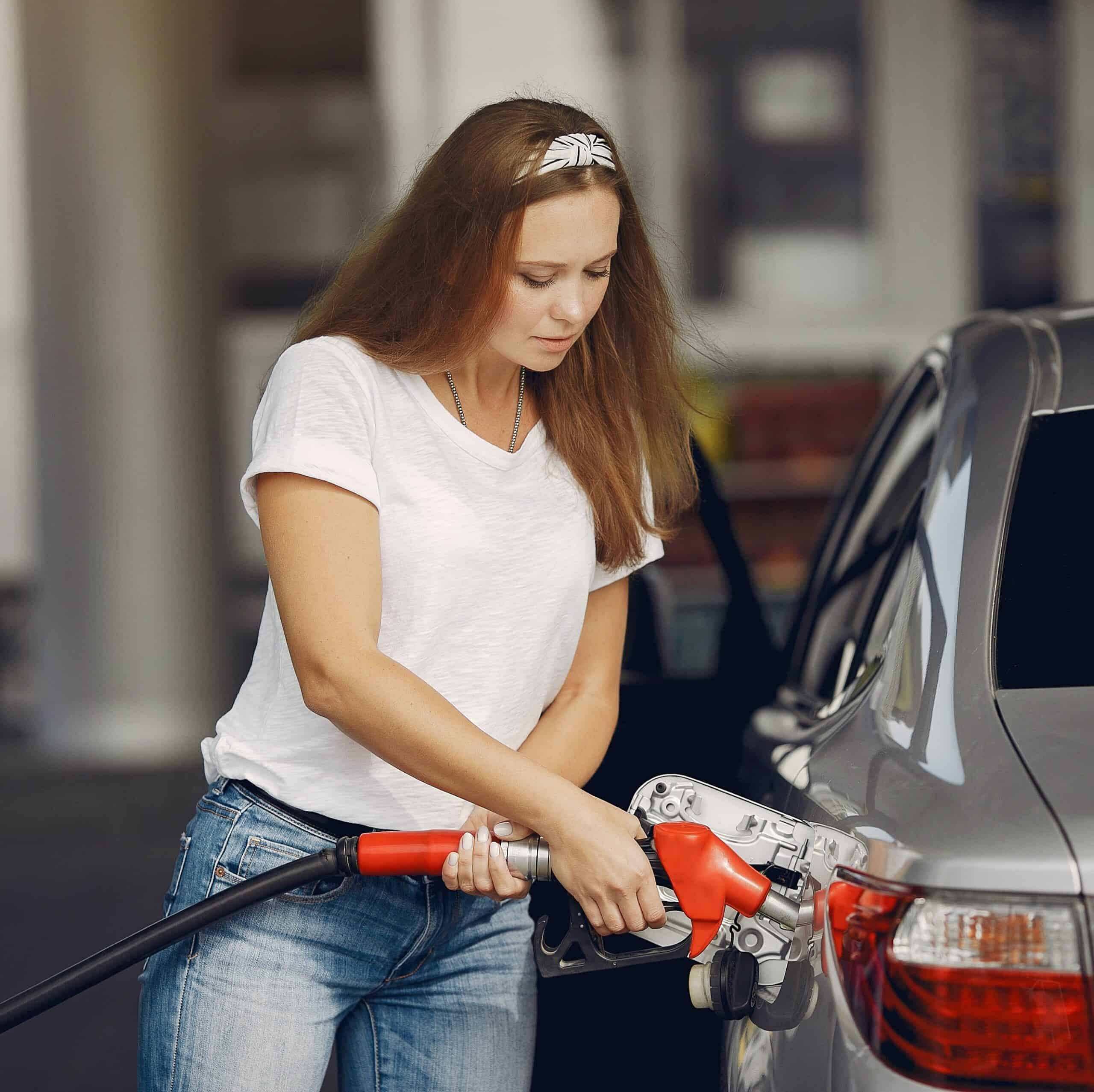 Ceny benzínov a LPG sa v 44. týždni znížili, nafta zdražela