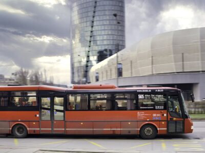Bratislava: Od nedele sa zmenia cestovné poriadky pre vlaky i regionálne autobusy