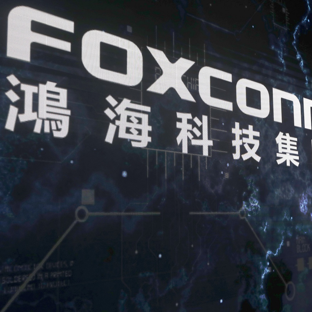 Na nové iPhony si zákazníci počkajú, Foxconn hlási veľký pokles predaja pre problémy v čínskej továrni