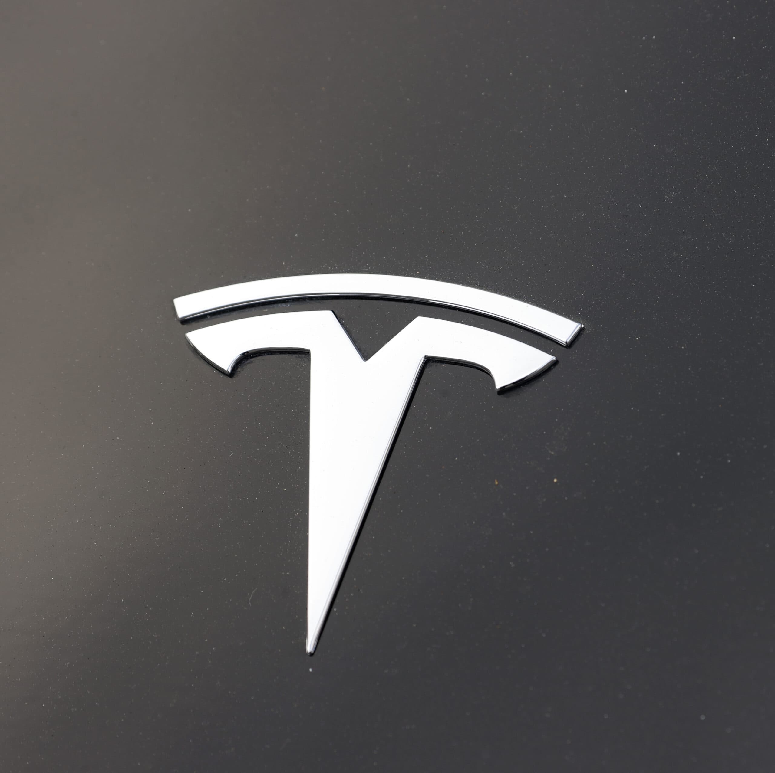 Tesla hlási rekordný odbyt. Napriek tomu zaostal za očakávaniami.