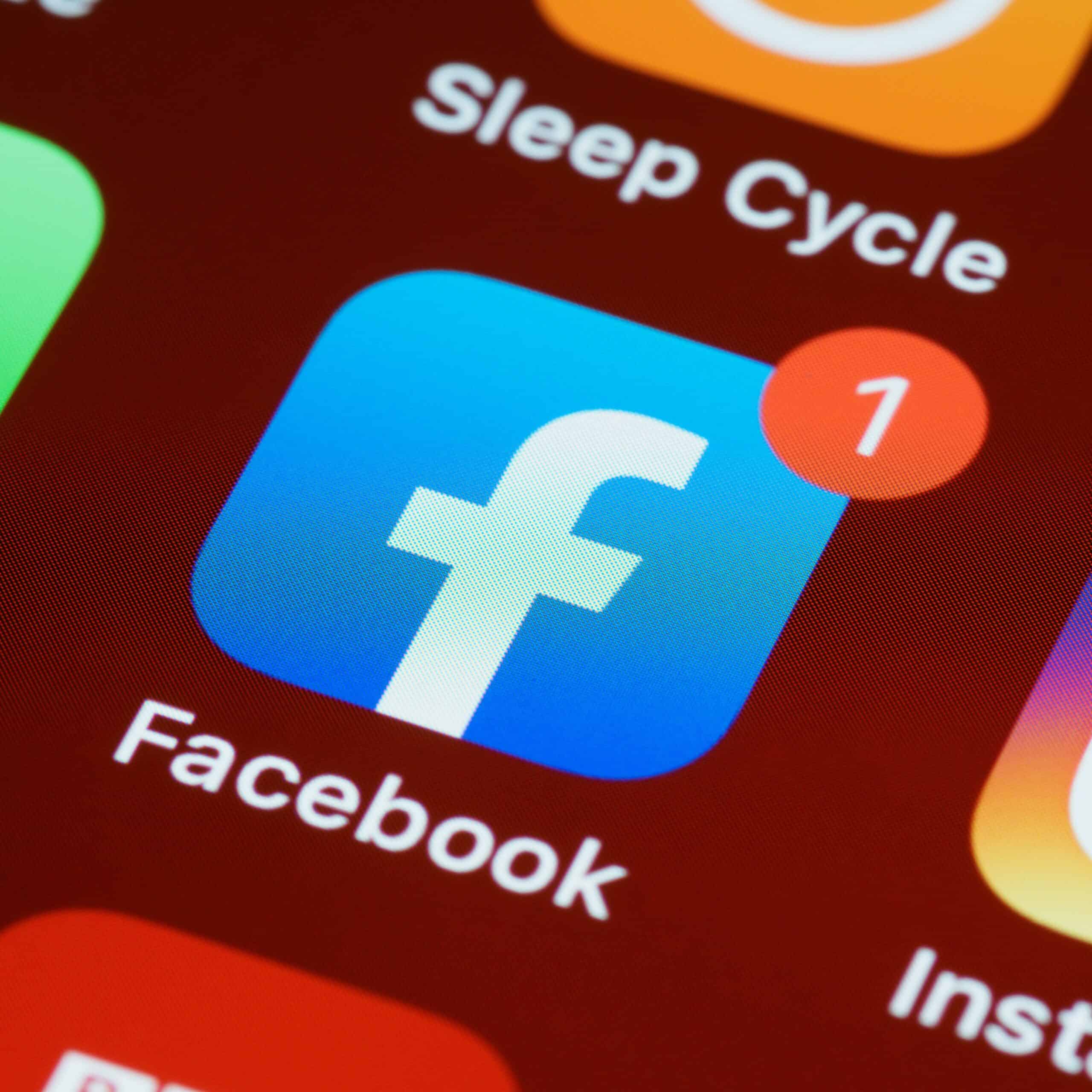 Akcie vlastníka Facebooku sa výrazne prepadli po správe o štvrťročných výsledkoch