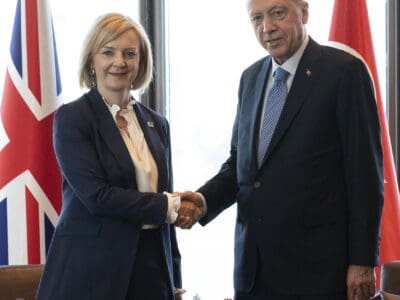 Erdogan zosmiešňuje britskú libru: Turecko bude naďalej znižovať úrokové sadzby