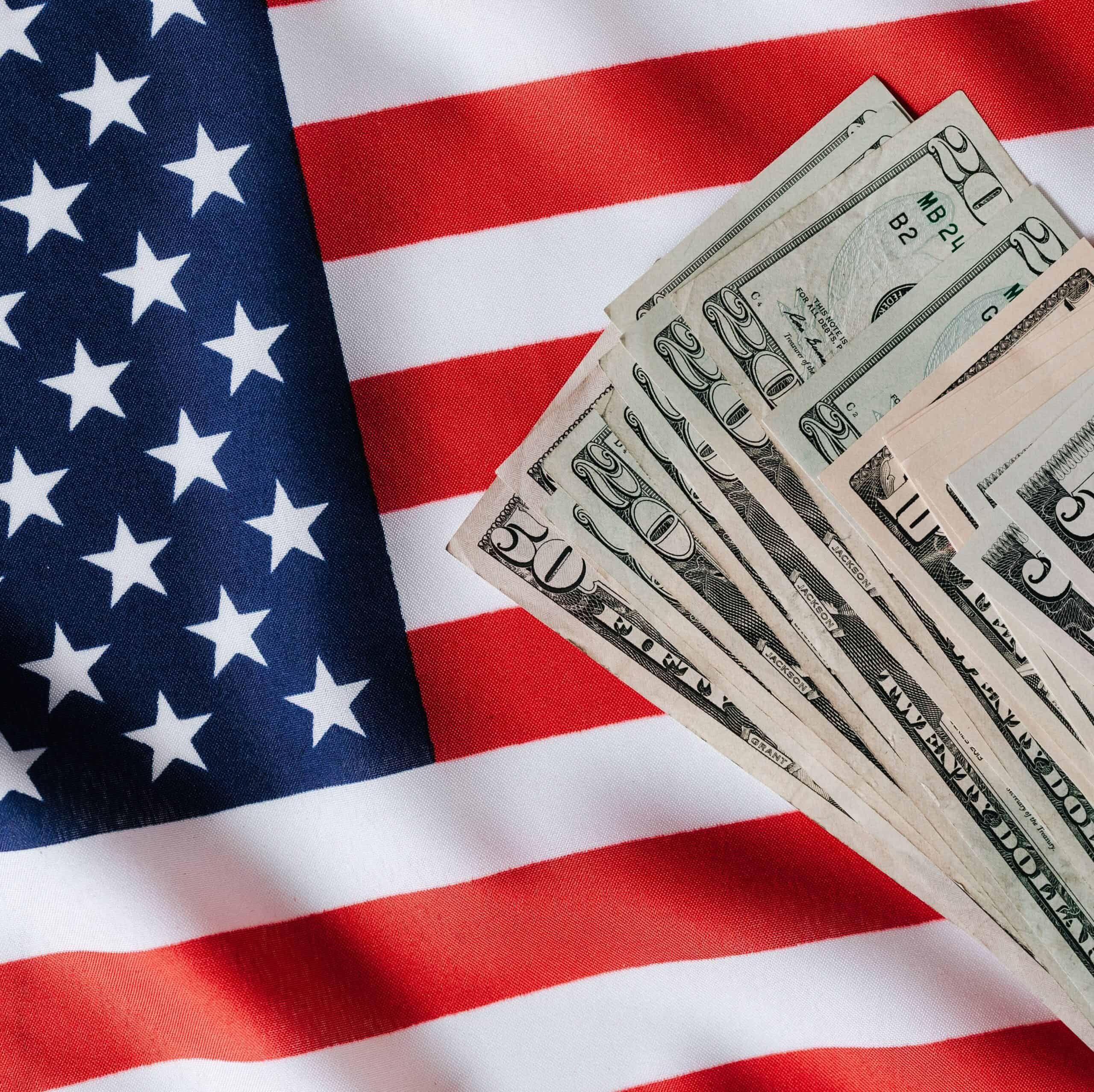 Americké akciové trhy sú v euforickej nálade. Inflácia v USA spomalila viac, ako sa očakávalo.