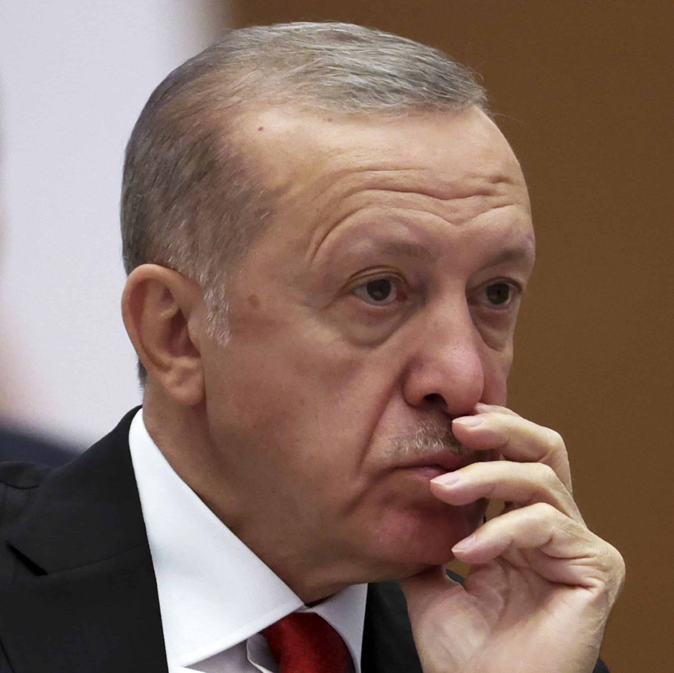 Erdogan: Inflácia, ktorá dosiahla v Turecku 80 %, do konca roka klesne, som ekonóm