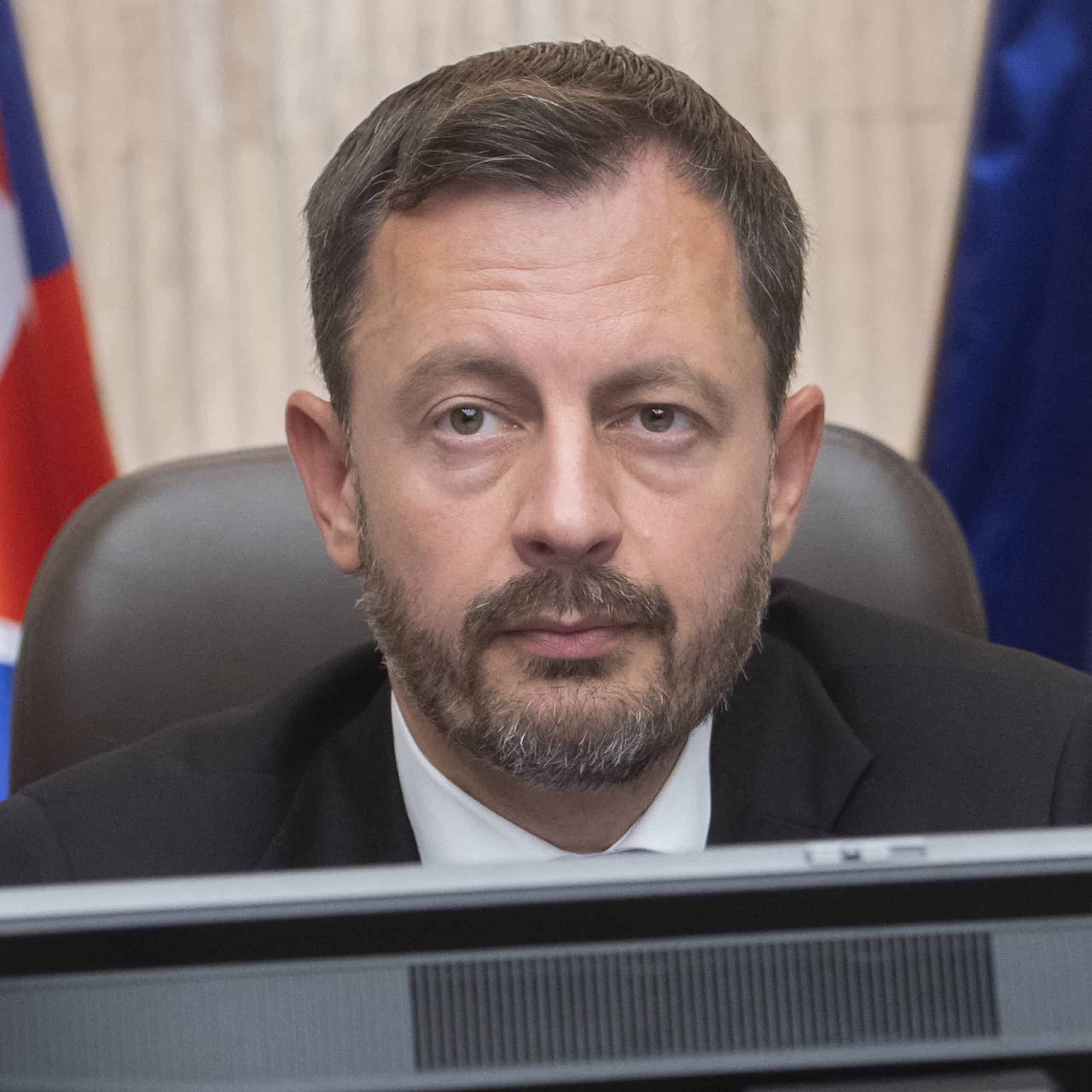 Heger pre Financial Times: Slovenskej ekonomike hrozí pre rastúce náklady na elektrinu kolaps