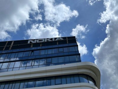 Nokia zaznamenala v 2. štvrťroku prudký pokles prevádzkového zisku
