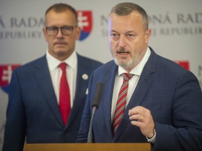 Ľudia, ktorí nedostali inflačnú pomoc, majú nárok na 100-eurový príspevok