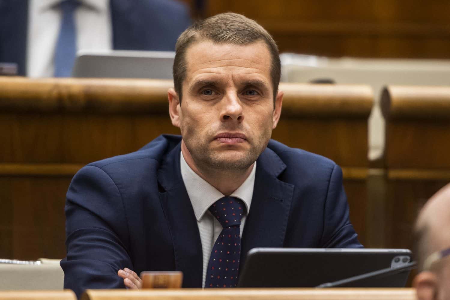 Vláda stiahla nomináciu Martina Klusa na člena Európskeho dvora audítorov