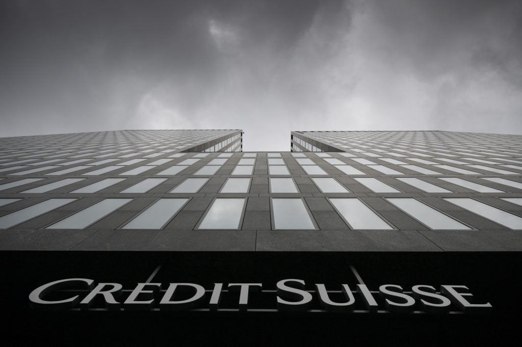 Credit Suisse, Švajčiarsko, UBS, odmeny