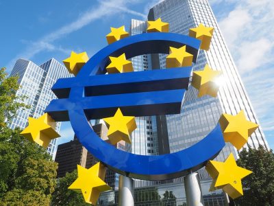Inflácia v eurozóne v máji zrýchlila na 3,2 %: Slovensko má stále vyšší rast cien