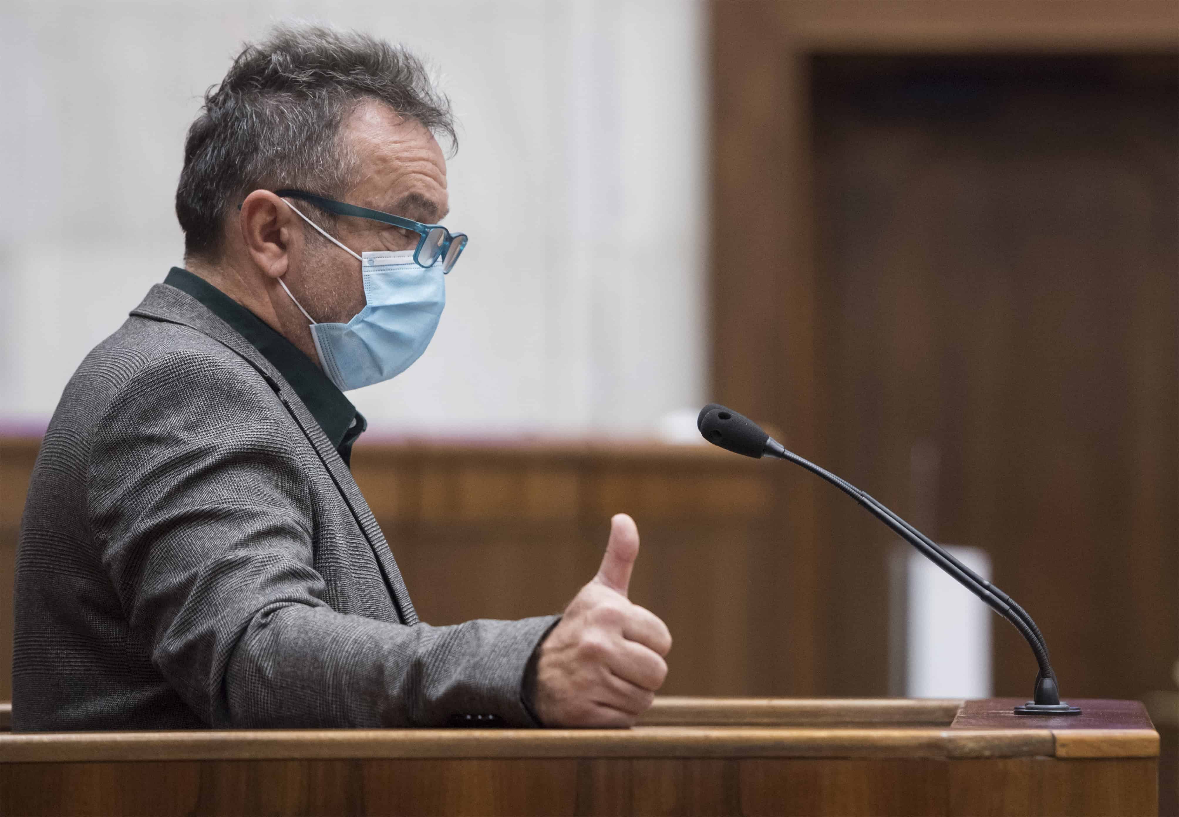 Poľovníci protestovali pred Národnou radou proti návrhu zákona o poľovníctve: Už dostali odpoveď