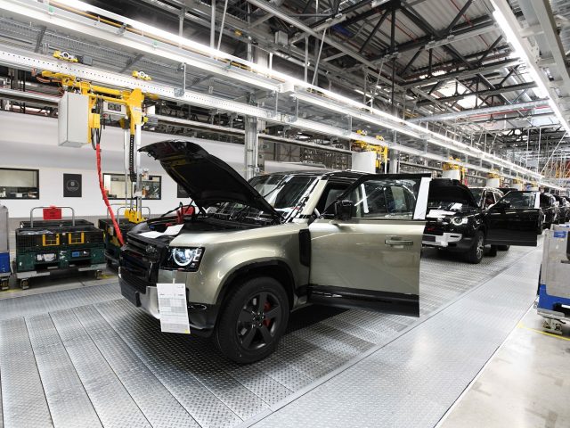 Slovensko dosiahlo v máji rekordný obchodný prebytok od roku 2023: Vývoz rástol rýchlejšie
