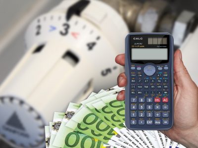 Poslanci sprísnia lacnejší odber energií: Domácnosti čakajú nové povinnosti od roku 2026