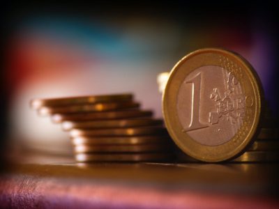 Štát v najbližších rokoch zarobí na dividendách výrazne menej, hovorí analytik Rady pre rozpočtovú zodpovednosť
