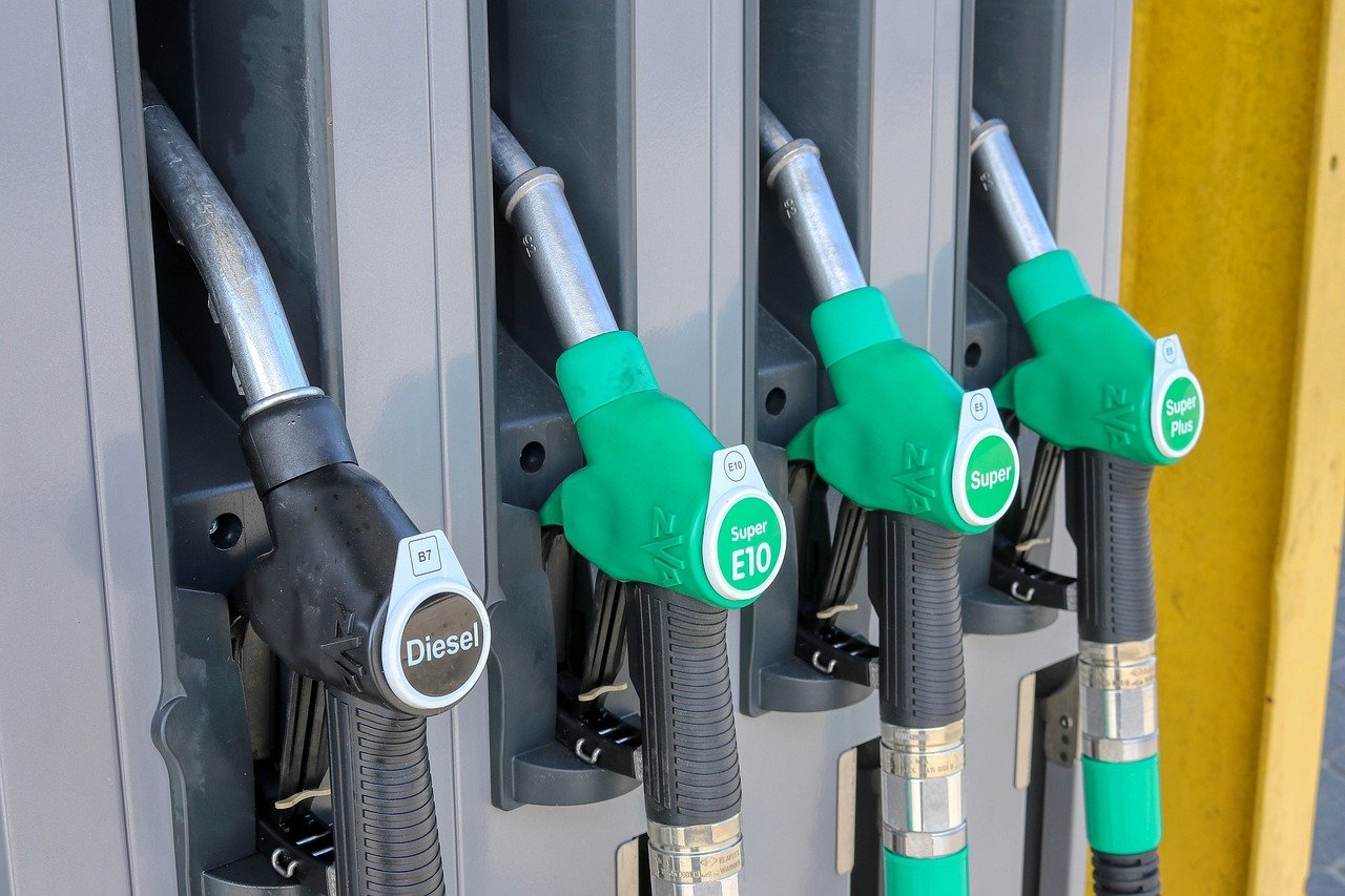 ceny benzínu a nafty
