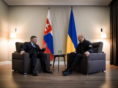 Premiér Robert Fico opäť telefonoval o rope s premiérom Ukrajiny Šmyhaľom