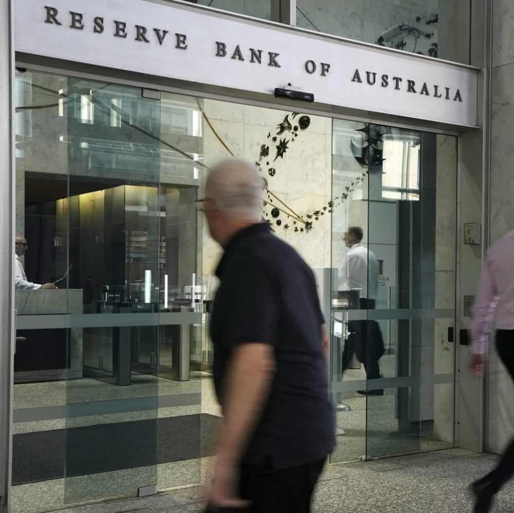 Austrálska centrálna banka nechala úroky na 4,35 %: Inflácia ostáva zvýšená