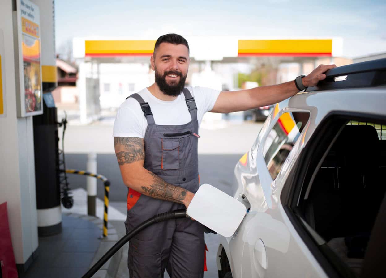 Zlé správy prichádzajú pred prázdninami: Slováci si za cestovanie priplatia!