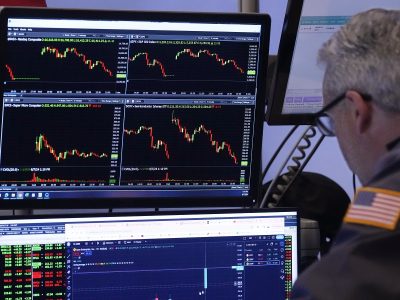 Silná výsledková sezóna, no rast sa môže zaseknúť: Analytici varujú investorov