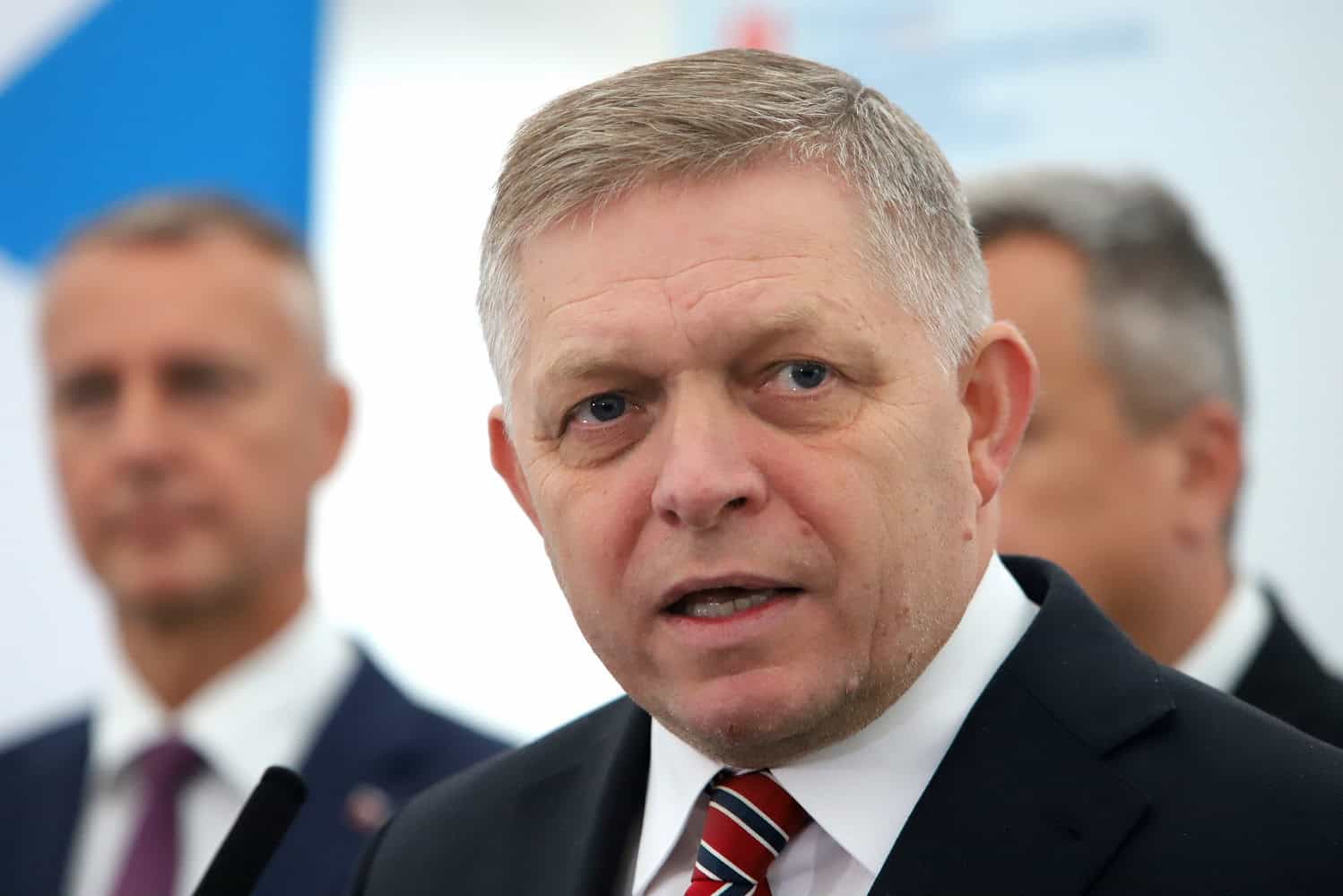 Bude vláda hasiť vysoké ceny energií helikoptérovými peniazmi? Fico nechce dopustiť zvyšovanie cien!