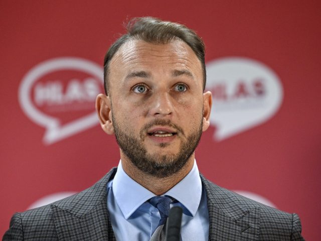 Šutaj Eštok podmieňuje rozpočet zvýšením platov policajtov, Gašpar krok víta