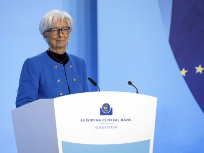 Obchodná vojna medzi USA a EÚ môže podľa Lagardovej zasiahnuť hospodársky rast