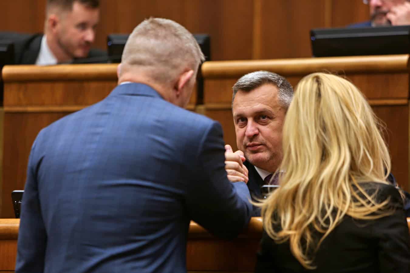 V koalícii to vrie: Zmeny v transakčnej dani nie sú podľa Fica na stole, Danko trvá na jej zrušení pre živnostníkov!