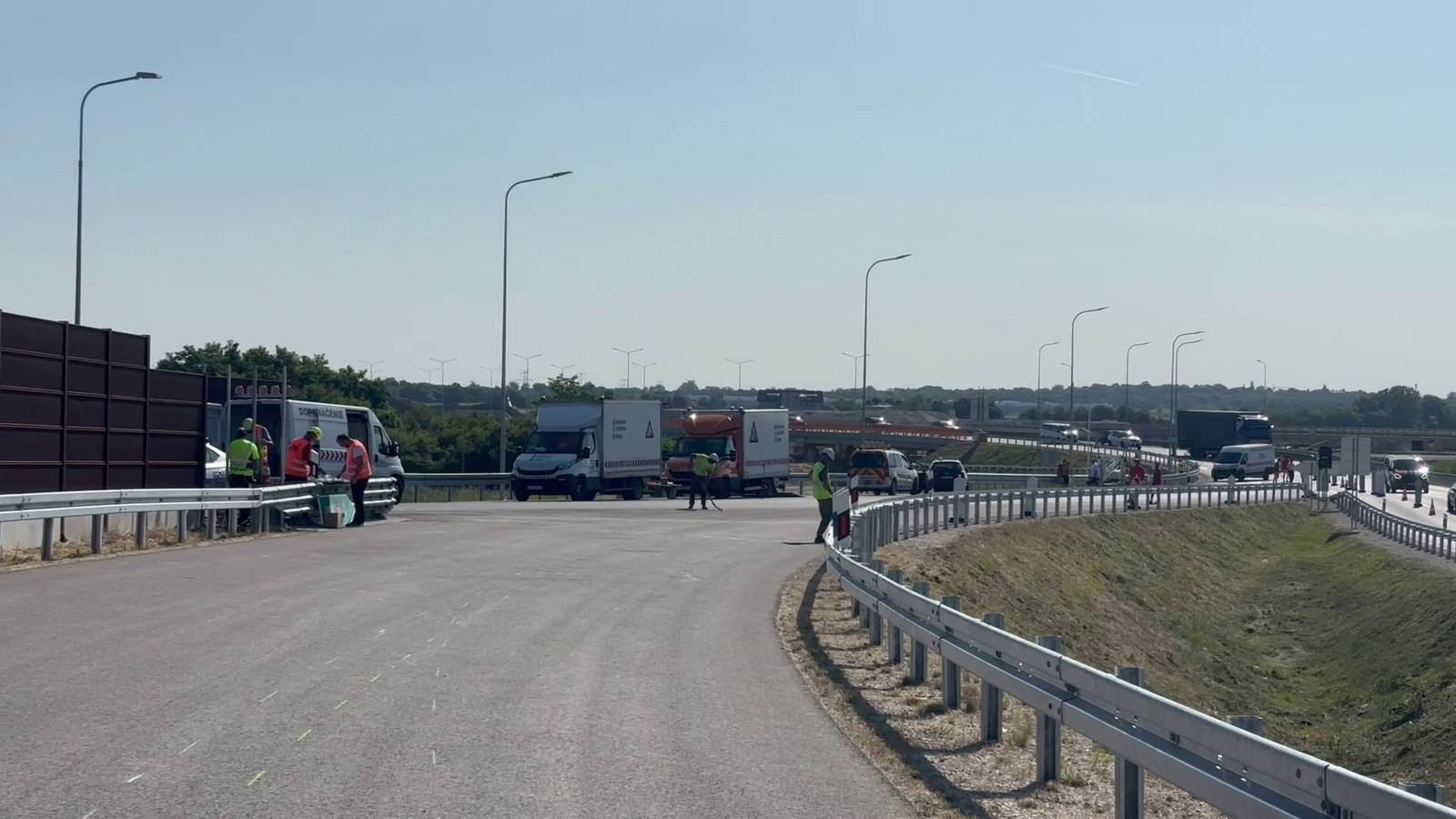 Úvery podnikom v eurozóne rastú pomalšie, domácnosti si požičiavajú najviac od roku 2023