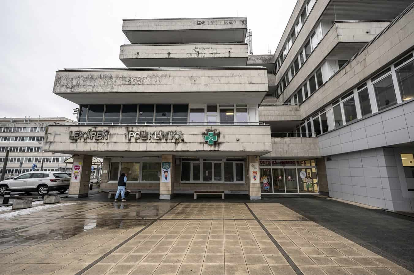 Slovensko si chronicky prejedá verejné zdroje na investície (blog)