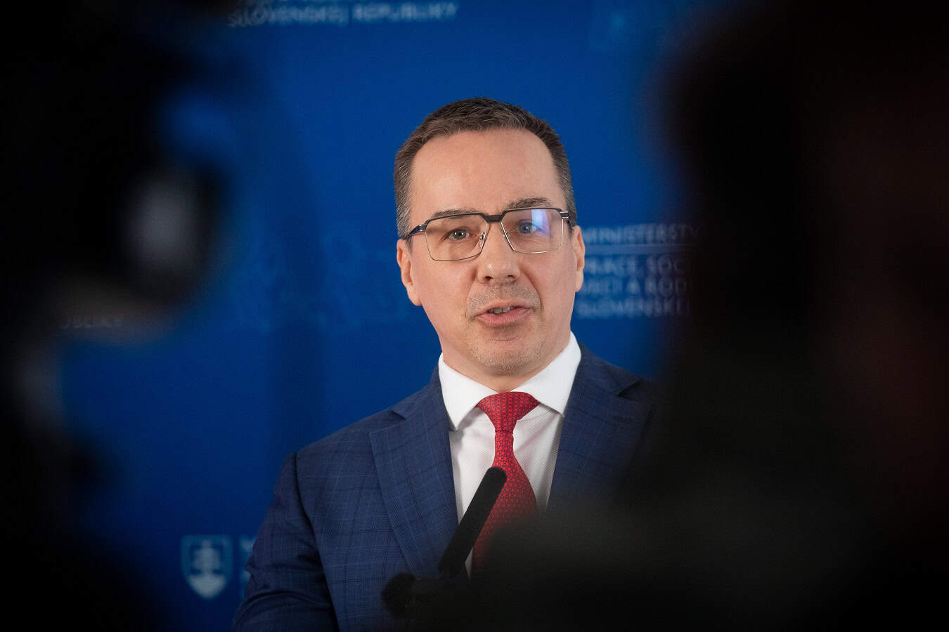 NKÚ preverí sociálne podniky po podnete Remišovej: Minister Tomáš odmieta obvinenia z predražených zákaziek