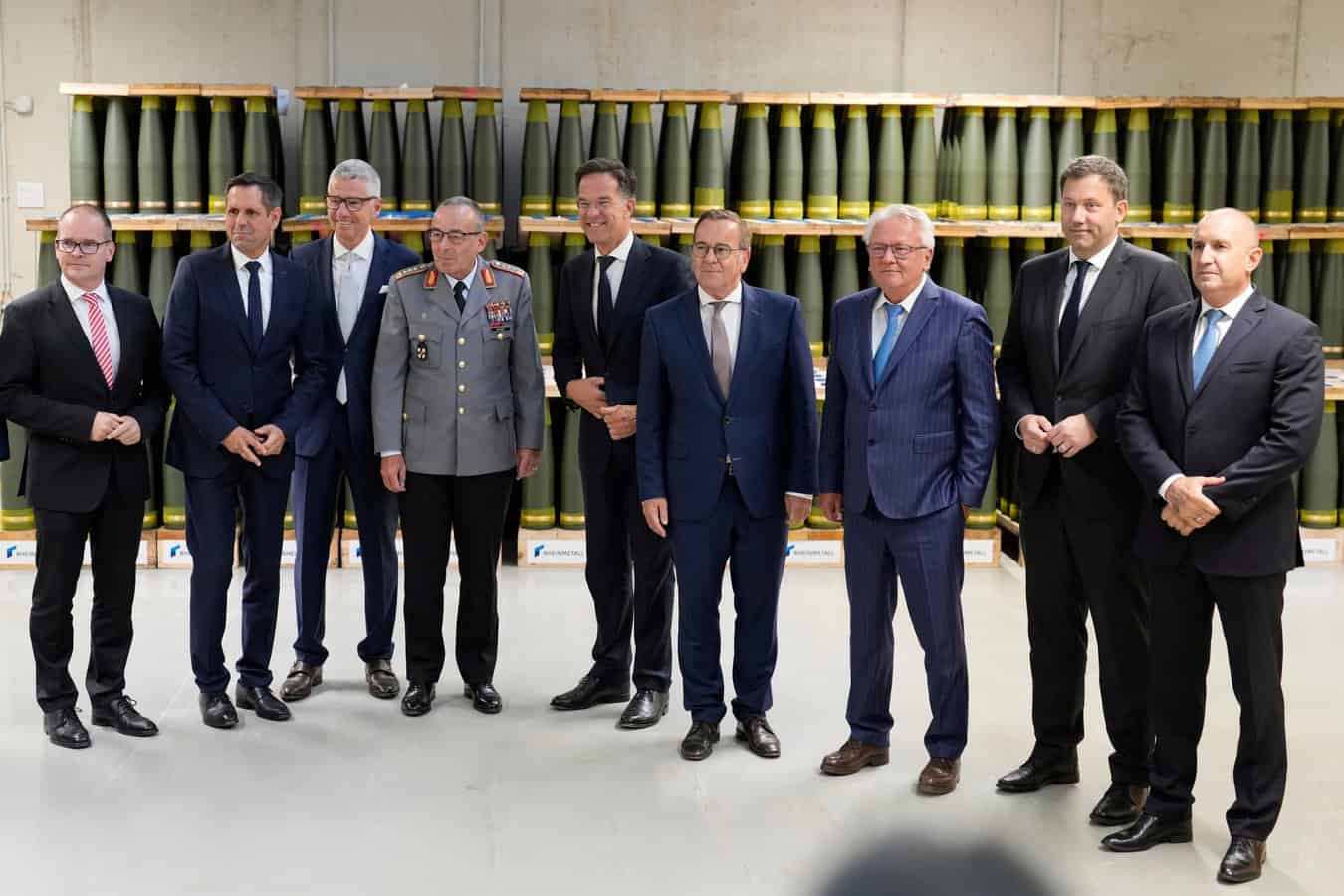Zbrojovky vystrelili DAX na mesačné maximum: Nemecká burza prudko posilnila