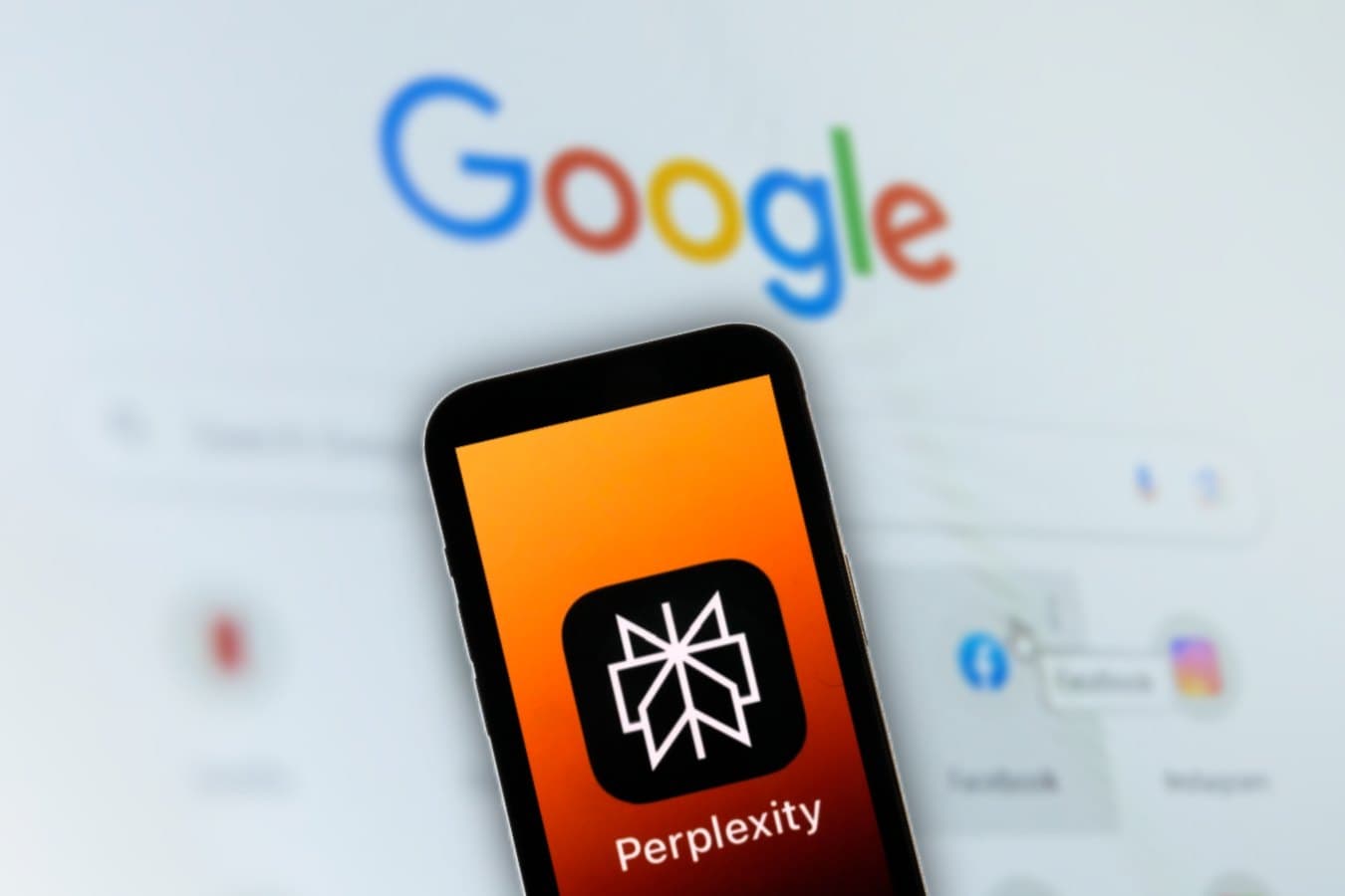 Google môže prísť o svoju vlajkovú loď: Biznis storočia alebo len marketingový ťah? (komentár)