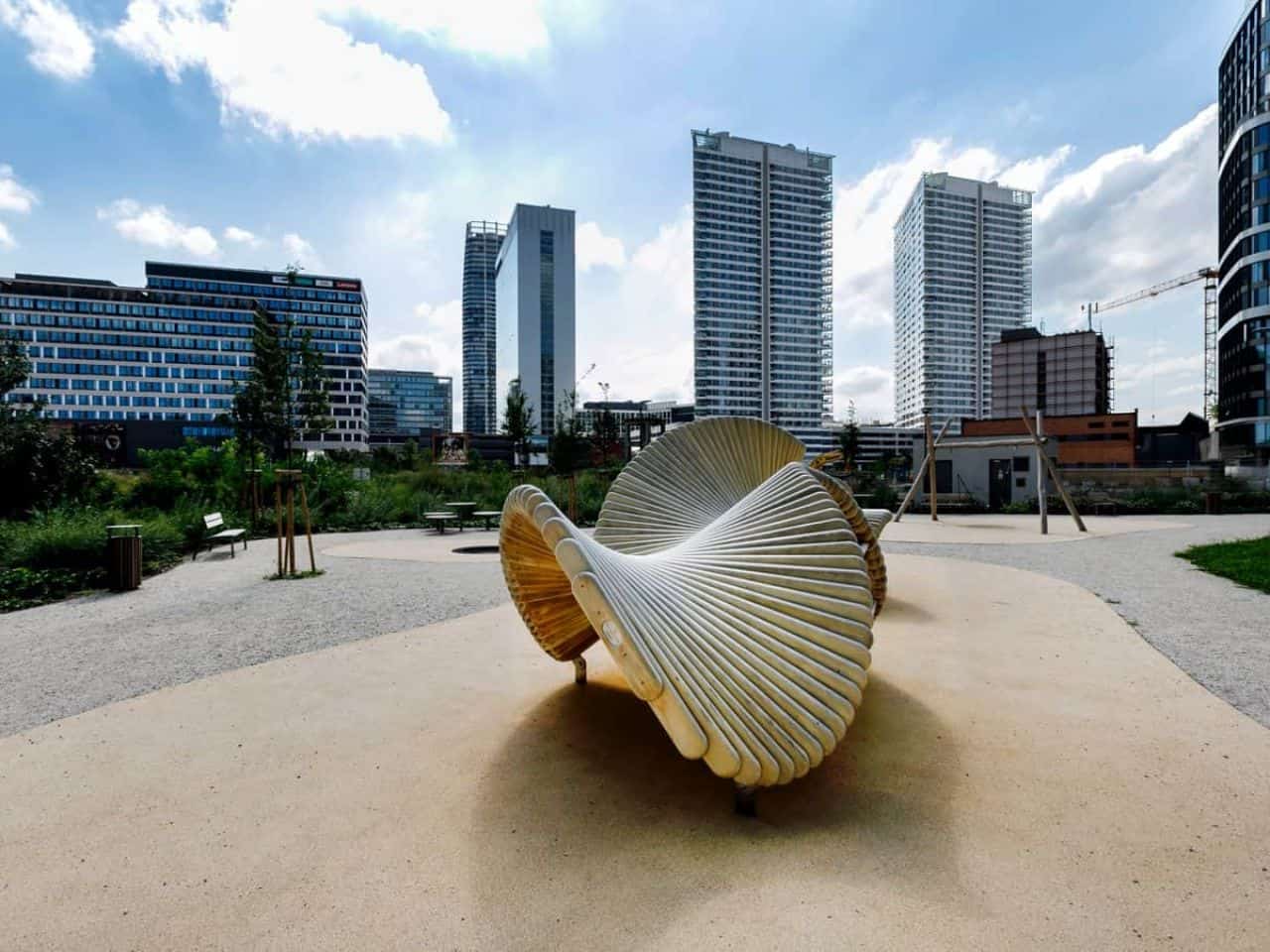 Na snímke výstavba a dokončené projekty v novom centre Bratislavy, nazývanom aj bratislavský downtown (Panorama towers). V Bratislave 2. septembra 2025. Foto: TASR