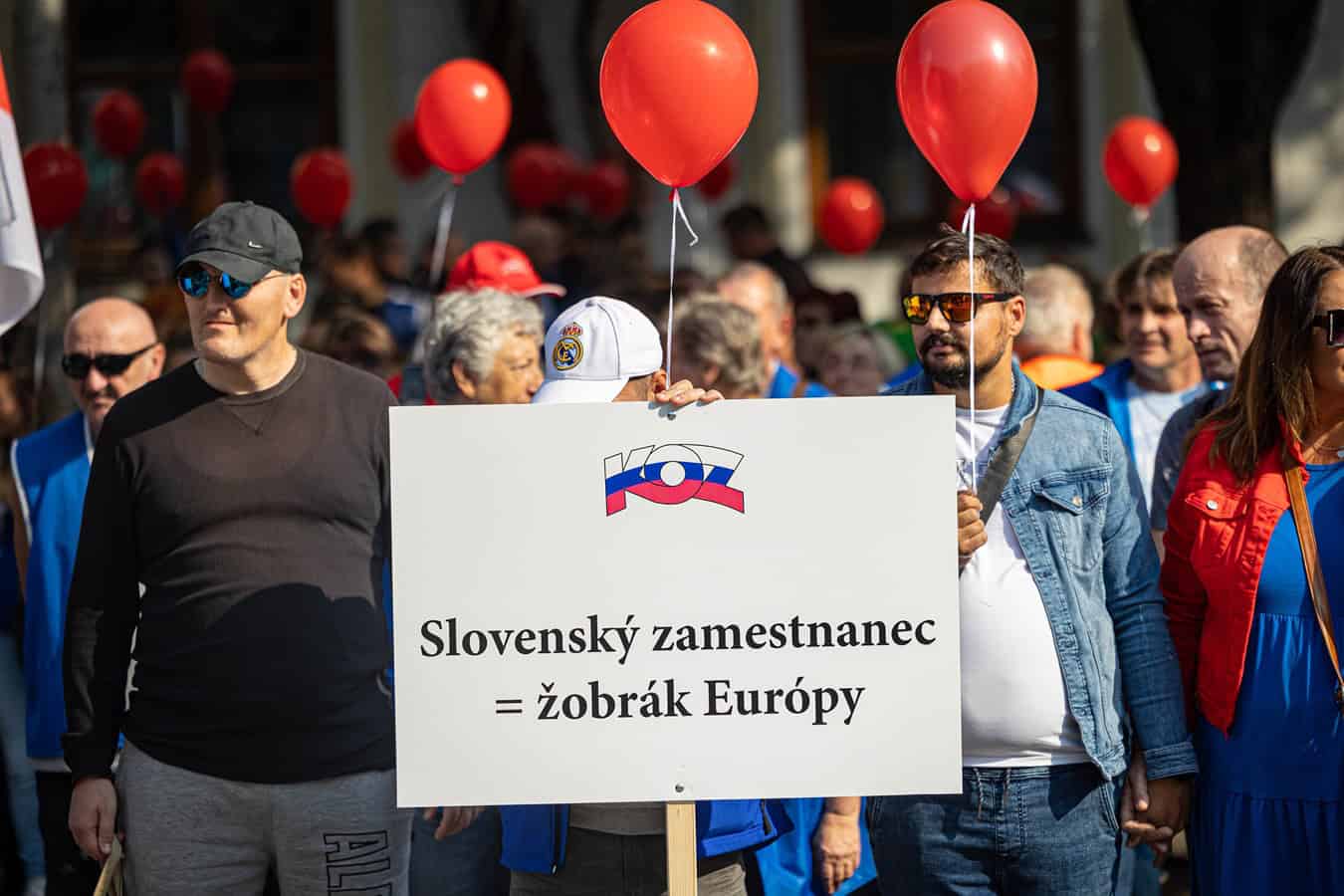 Odborárom došla trpezlivosť: Vláda naložila pracujúcim účet 400 eur na hlavu – chystá sa veľký protest!