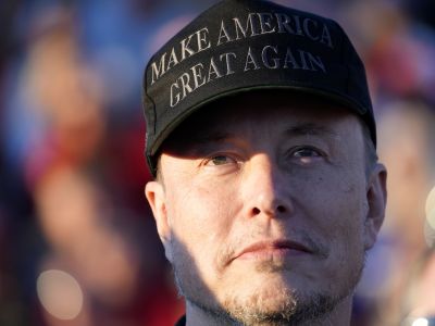 Musk masívne investoval do Tesly: Akcie prudko vystrelili, čo môžeme očakávať?