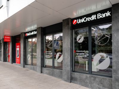 UniCredit chce úplne prevziať Commerzbank: Šéf banky žiada dialóg napriek odporu