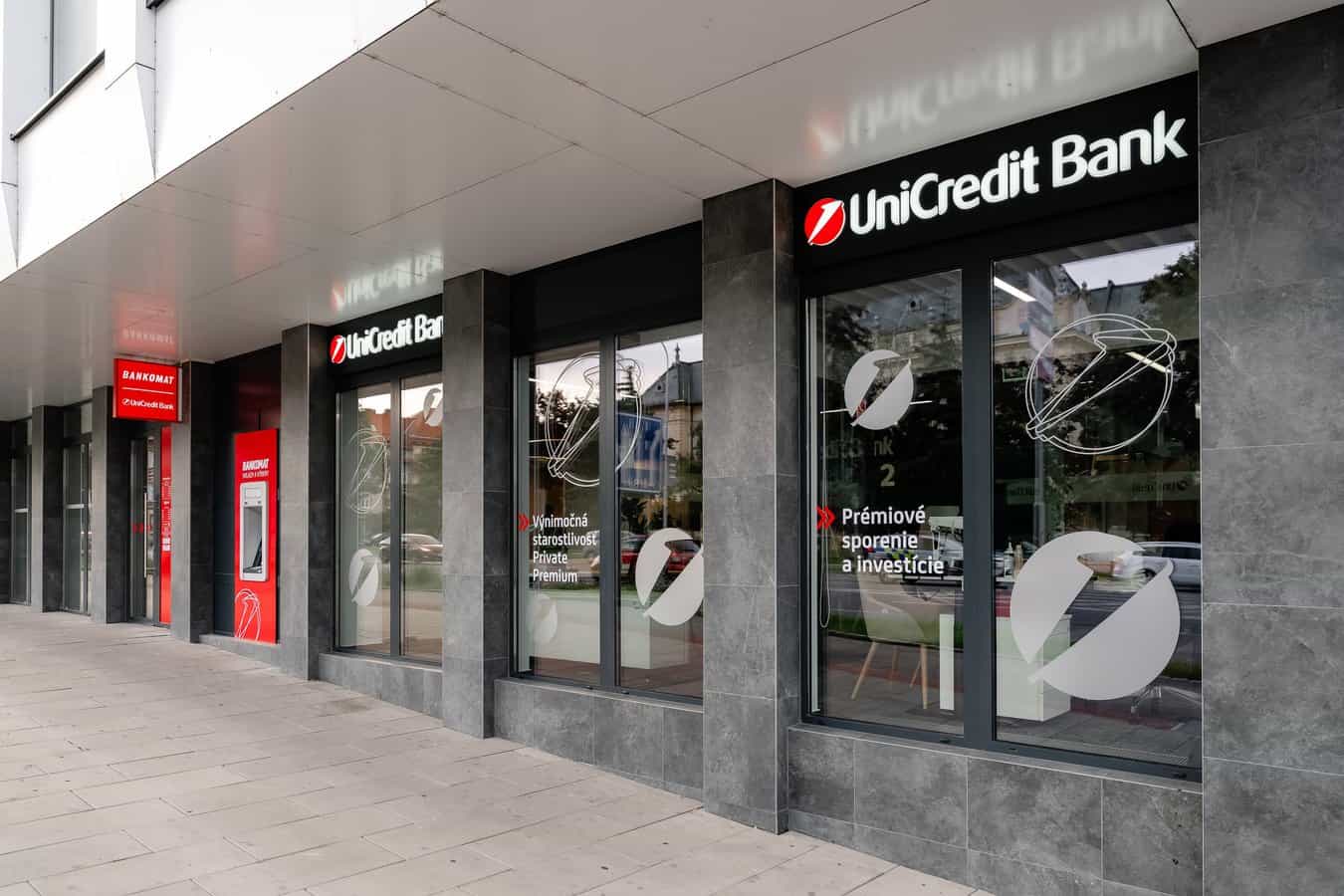 UniCredit chce úplne prevziať Commerzbank: Šéf banky žiada dialóg napriek odporu
