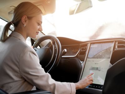 Predaj elektromobilov v Číne prudko klesá: Cenová vojna sa priostruje a dotácie sa znižujú