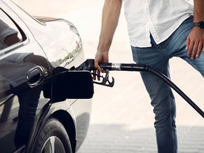 Inflácia v USA prudko rastie: Benzín tlačí ceny na takmer 3-ročné maximum