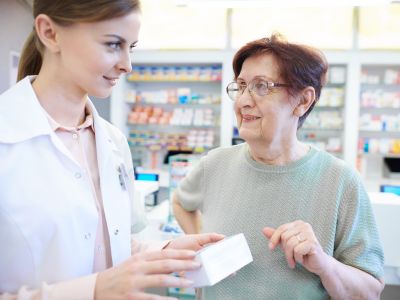 AstraZeneca znižuje ceny liekov v USA až o 80 %: Dohoda prinesie lacnejšie lieky a odklad ciel