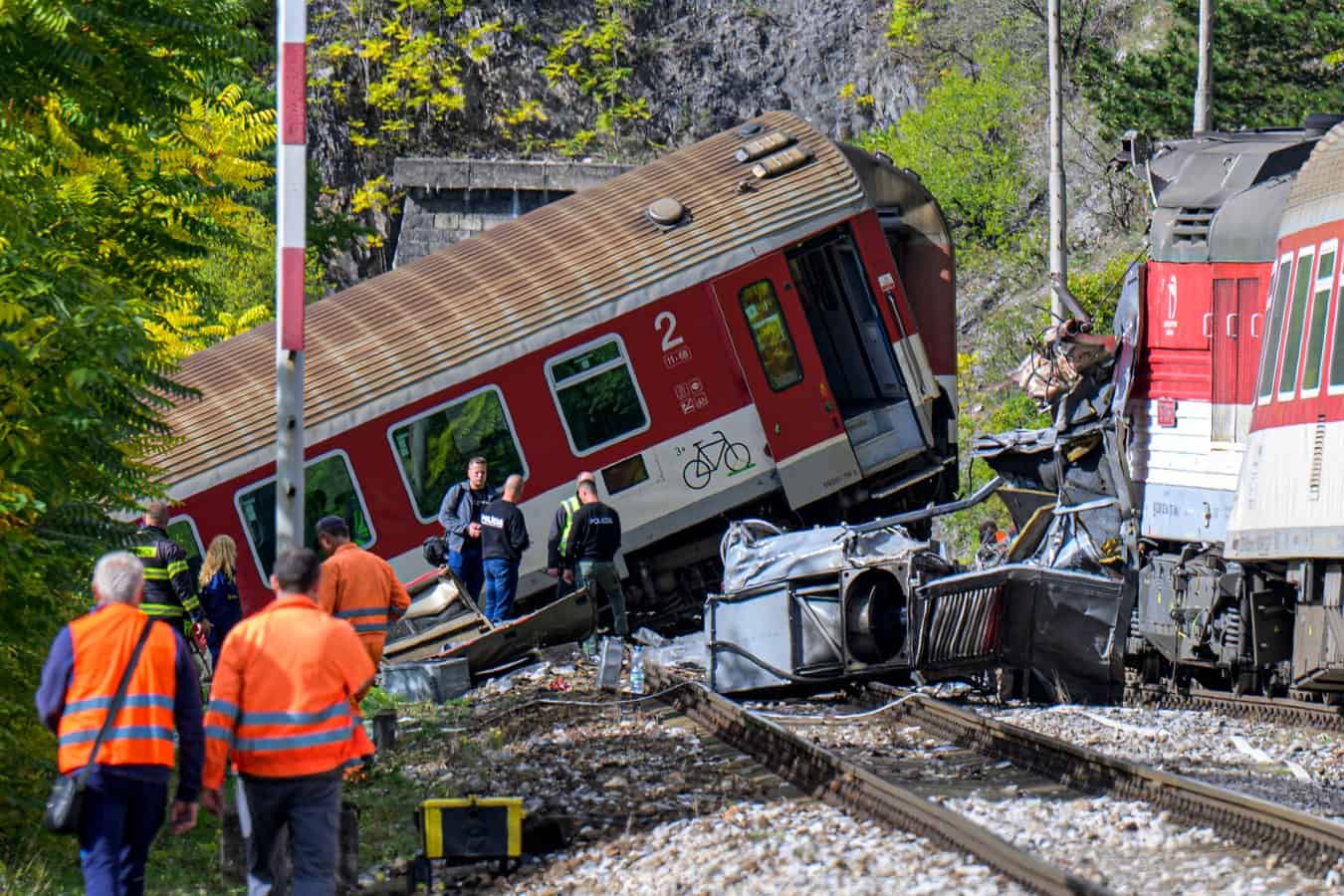 Vláda po vlakových nehodách otvára peňaženku: Zranení majú dostať od štátu tisíce eur! (foto)