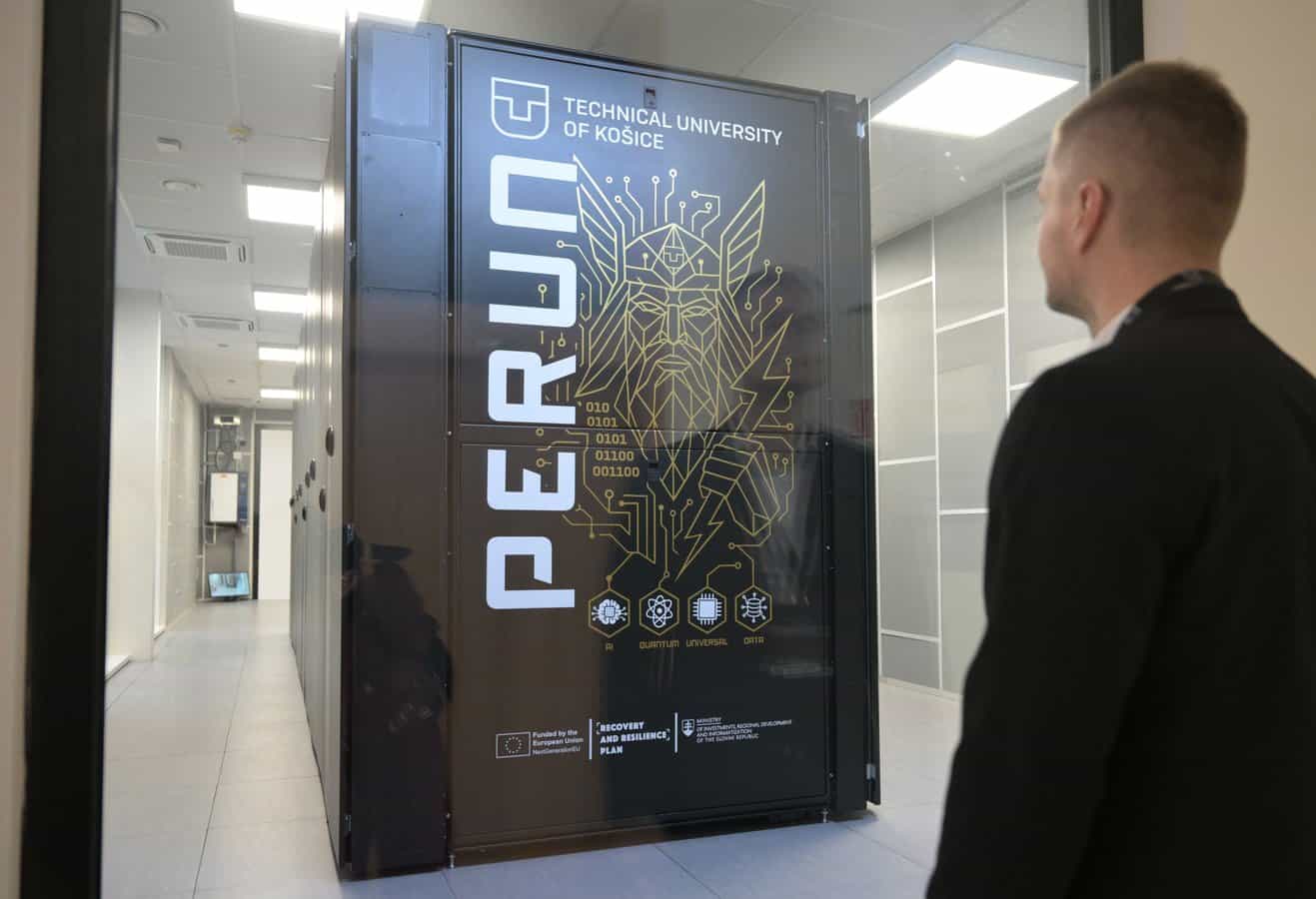 Slovensko posilňuje spoluprácu s OpenAI a Nvidiou: umelá inteligencia mieri do škôl aj energetiky