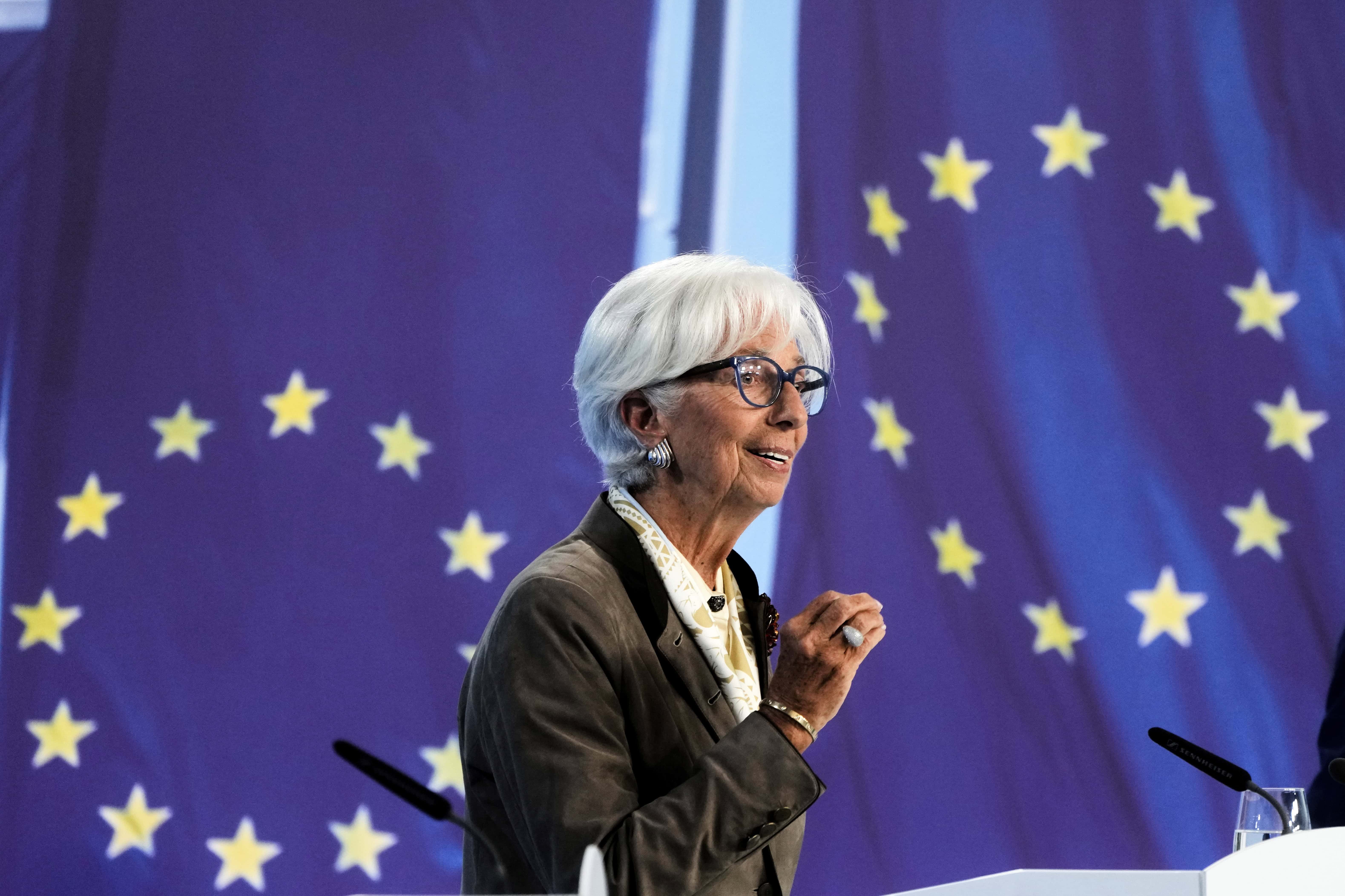 Silnejšie euro môže ešte viac znížiť infláciu: ECB varuje pred možnými dôsledkami