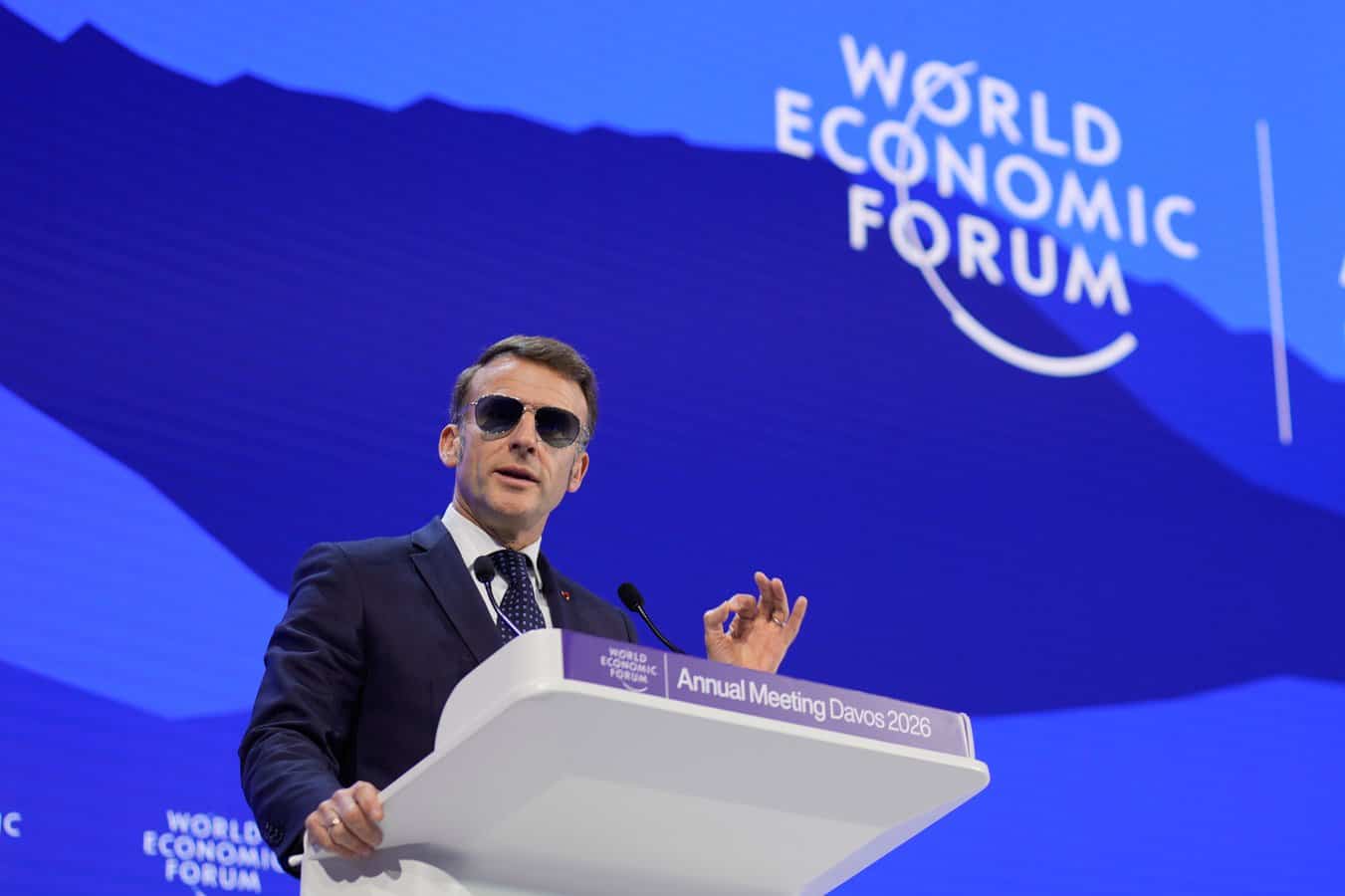 Macron varuje pred nátlakom USA: Európa nesmie ustupovať, žiada väčšiu suverenitu